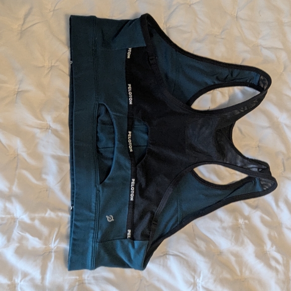 Peloton Red and Blue Activewear Set - Picture 3 of 4